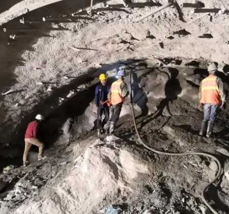 随州拱顶带模注浆料的施工流程及注意事项
